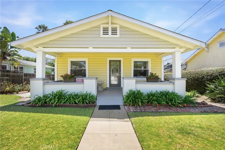Home(319) -Front Yard