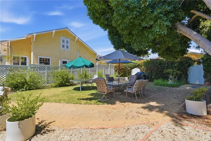 Home(319) -Backyard