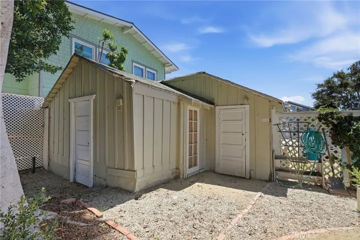 Home(319) -Backyard