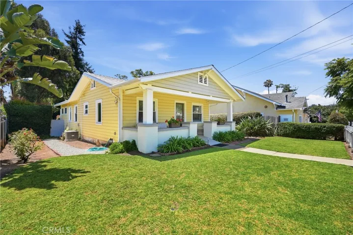 Home(319) -Front Yard