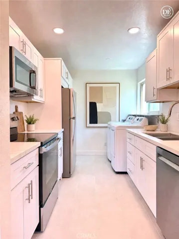 4728 Park Granada 231, Calabasas, California 91302