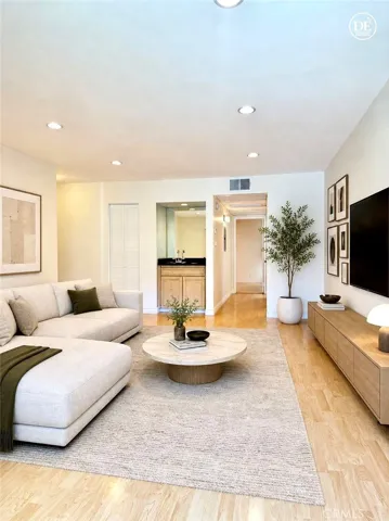 4728 Park Granada 231, Calabasas, California 91302