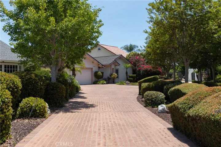 Beautiful entry to the property at the end of the cul-de-sac.