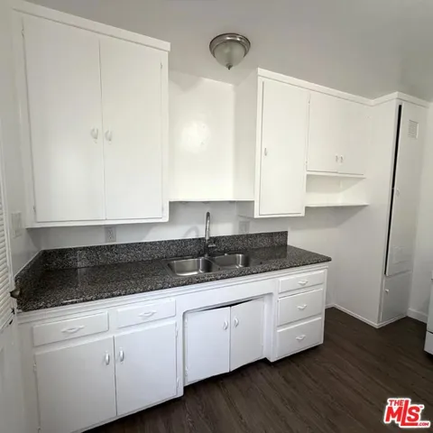 5113 W 20th Street 5113 1/2, Los Angeles, California 90016