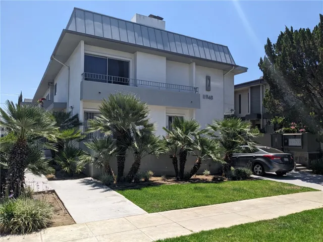 11948 Darlington Avenue 3, Los Angeles, California 90049