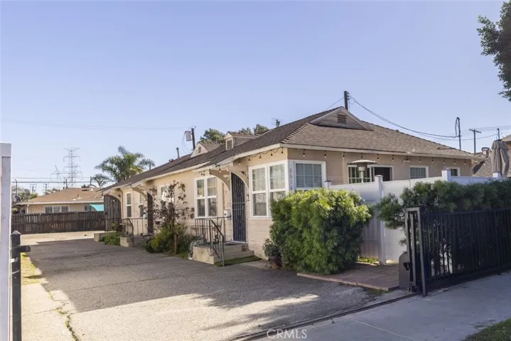 6614 Camellia Avenue, North Hollywood, California 91606