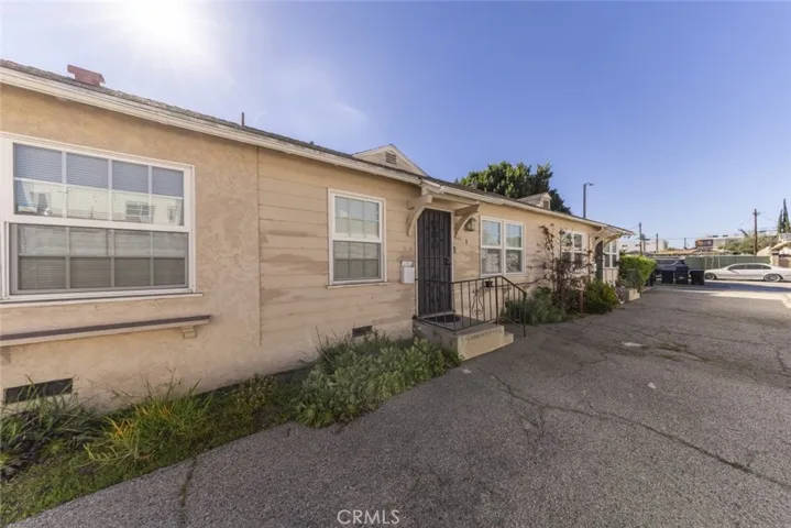 6614 Camellia Avenue, North Hollywood, California 91606