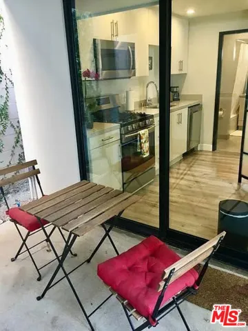 479 Washington Boulevard 104, Los Angeles, California 90292