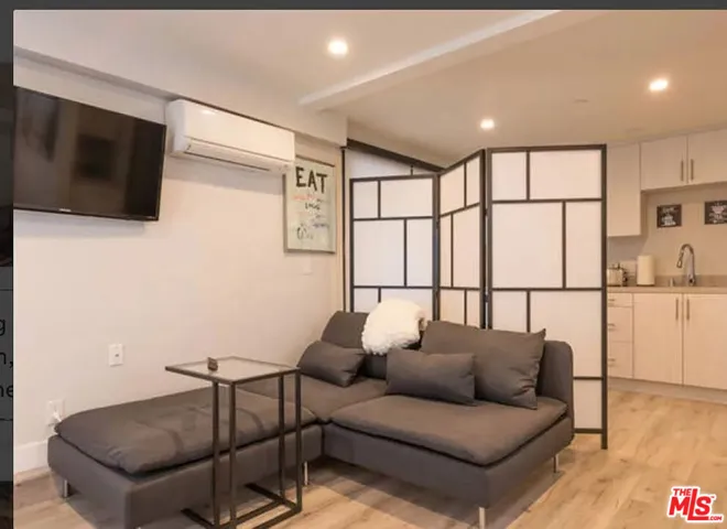479 Washington Boulevard 104, Los Angeles, California 90292