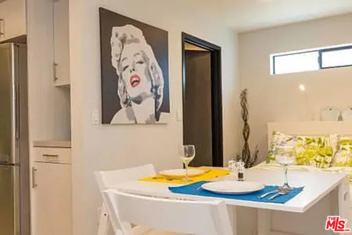 479 Washington Boulevard 104, Los Angeles, California 90292