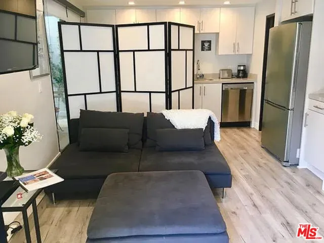 479 Washington Boulevard 104, Los Angeles, California 90292