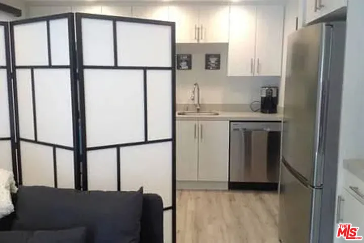 479 Washington Boulevard 104, Los Angeles, California 90292