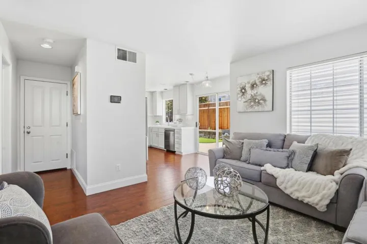 21865 Eaton Place, Cupertino, California 95014
