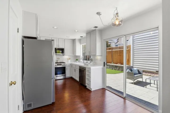 21865 Eaton Place, Cupertino, California 95014