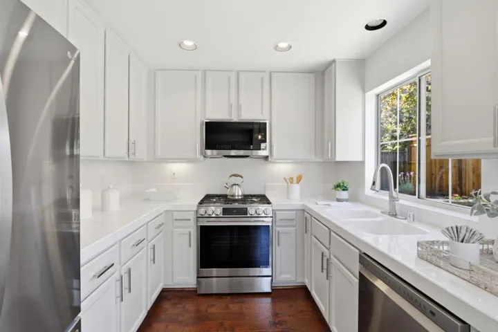 21865 Eaton Place, Cupertino, California 95014