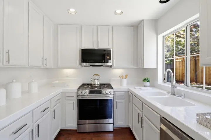 21865 Eaton Place, Cupertino, California 95014