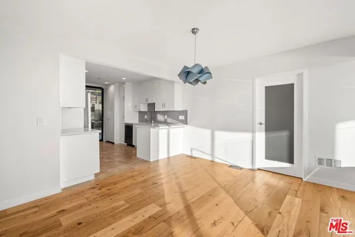 3921 Clayton Avenue, Los Angeles, California 90027