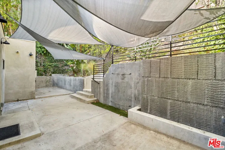 3921 Clayton Avenue, Los Angeles, California 90027