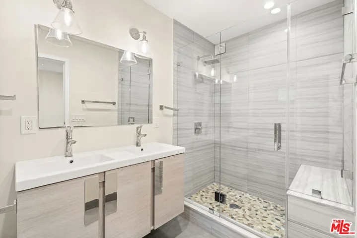 3921 Clayton Avenue, Los Angeles, California 90027