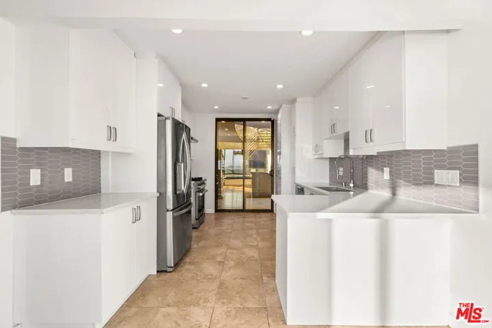 3921 Clayton Avenue, Los Angeles, California 90027