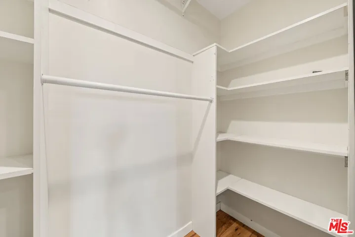 3921 Clayton Avenue, Los Angeles, California 90027