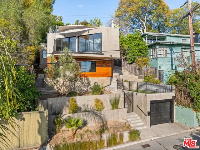 3921 Clayton Avenue, Los Angeles, California 90027