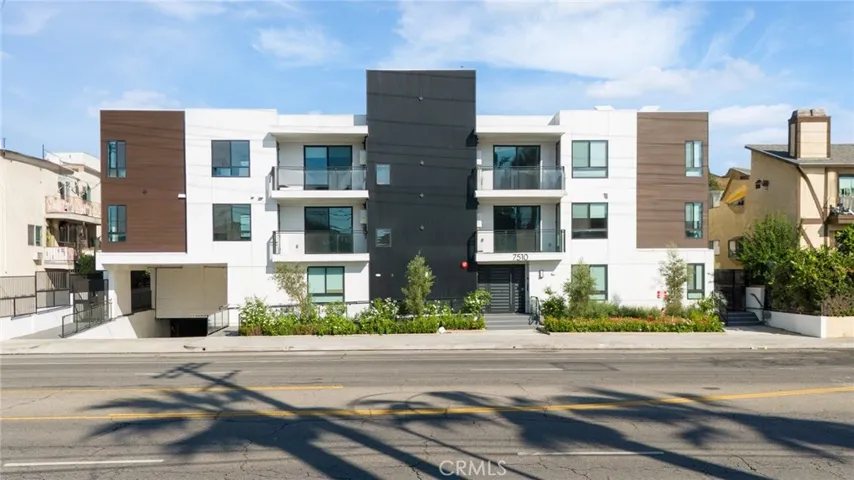 7510 Sepulveda Boulevard 101, Van Nuys, California 91405