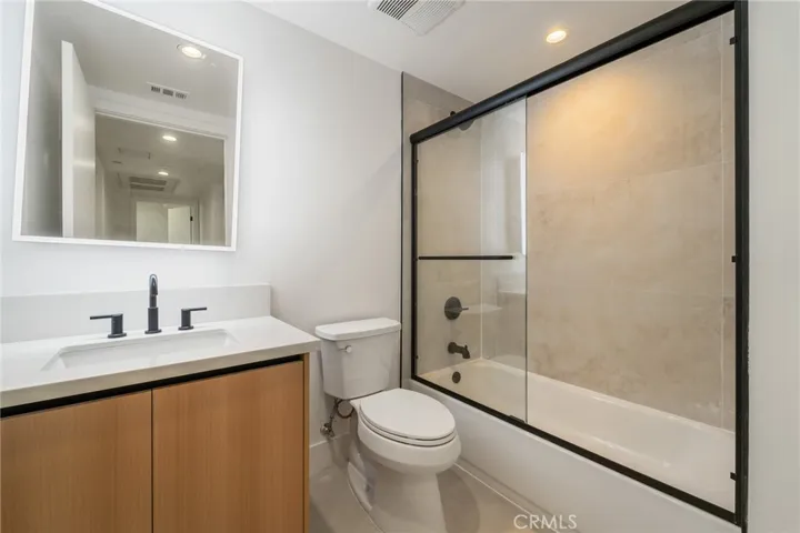 7510 Sepulveda Boulevard 101, Van Nuys, California 91405