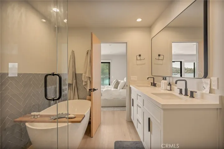 180 Ca-173, Lake Arrowhead, California 92352