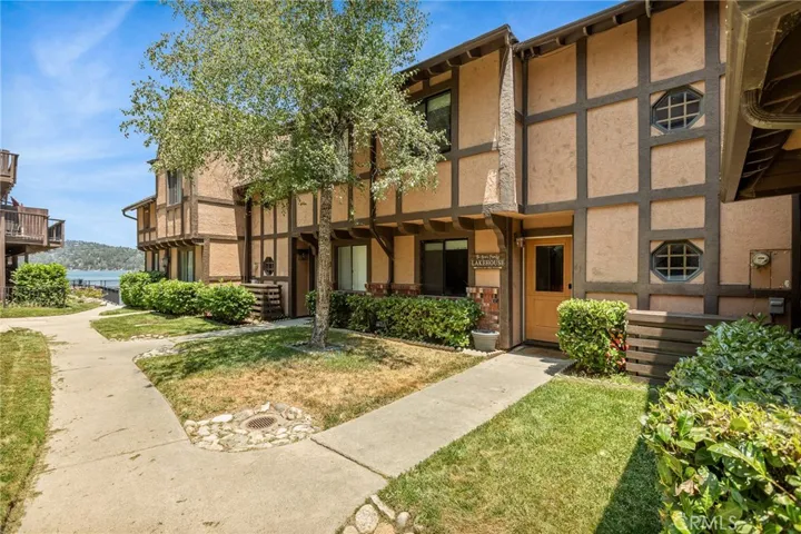 180 Ca-173, Lake Arrowhead, California 92352