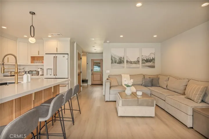 180 Ca-173, Lake Arrowhead, California 92352