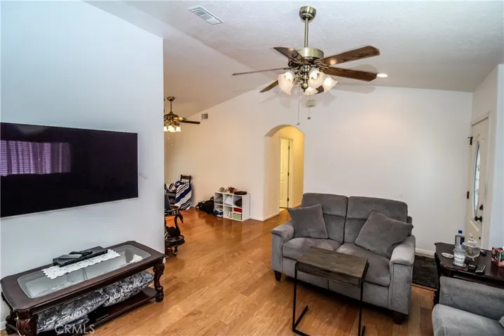13281 El Rio, Victorville, California 92392