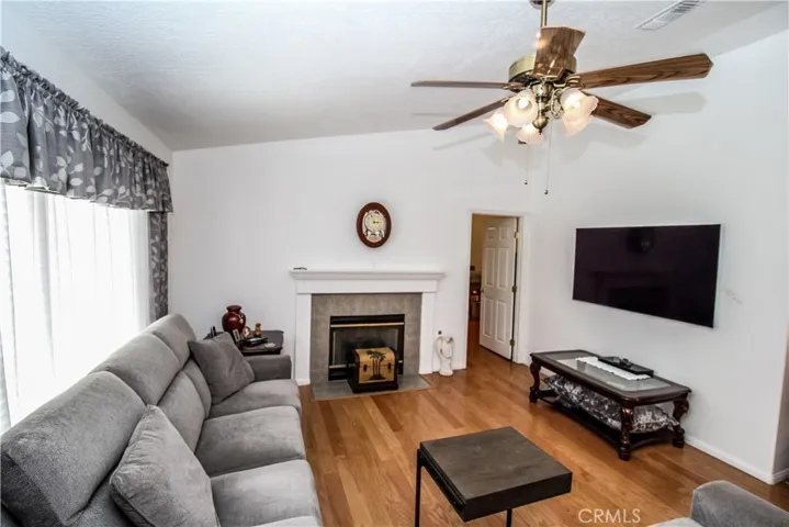 13281 El Rio, Victorville, California 92392