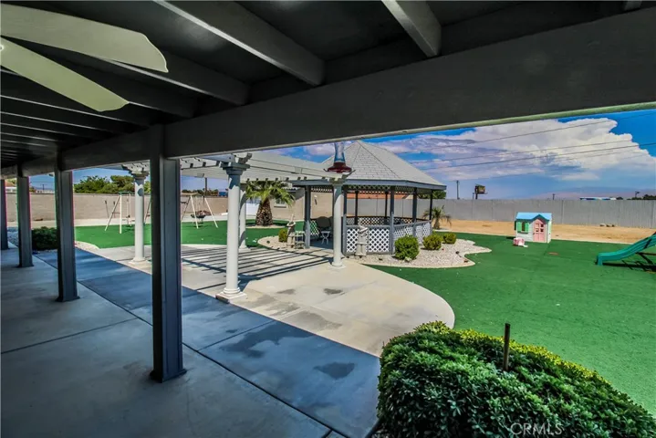 13281 El Rio, Victorville, California 92392
