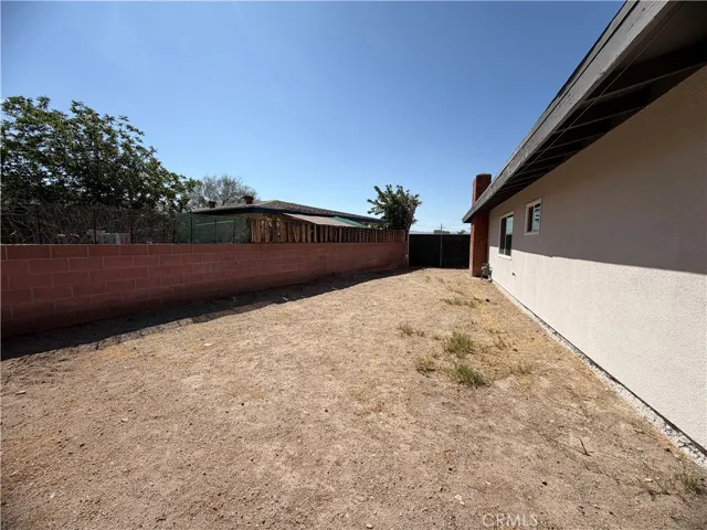 29040 Gabilan Street, Barstow, California 92311