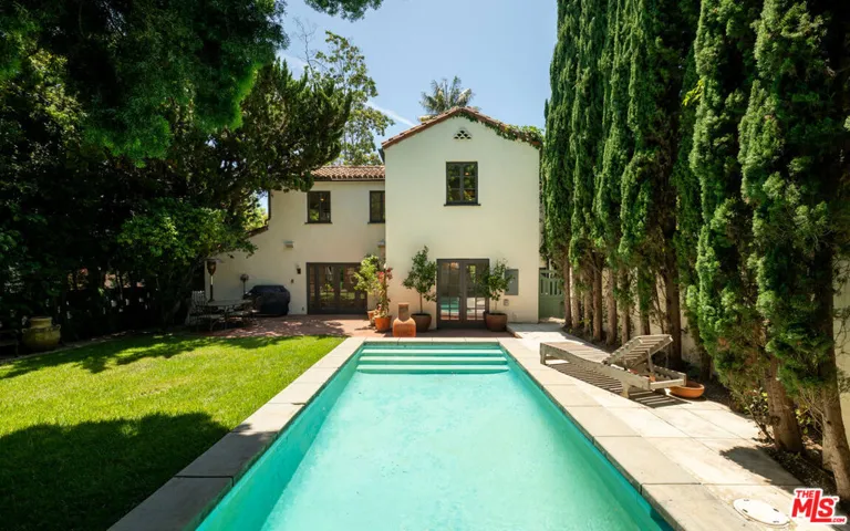 231 23rd Street, Santa Monica, California 90402