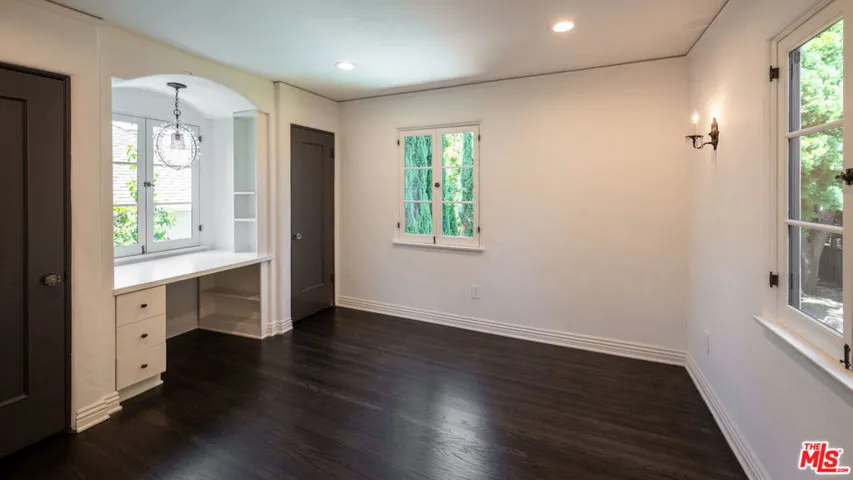 231 23rd Street, Santa Monica, California 90402