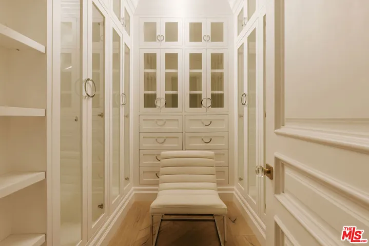 8147 W 4th Street, Los Angeles, California 90048