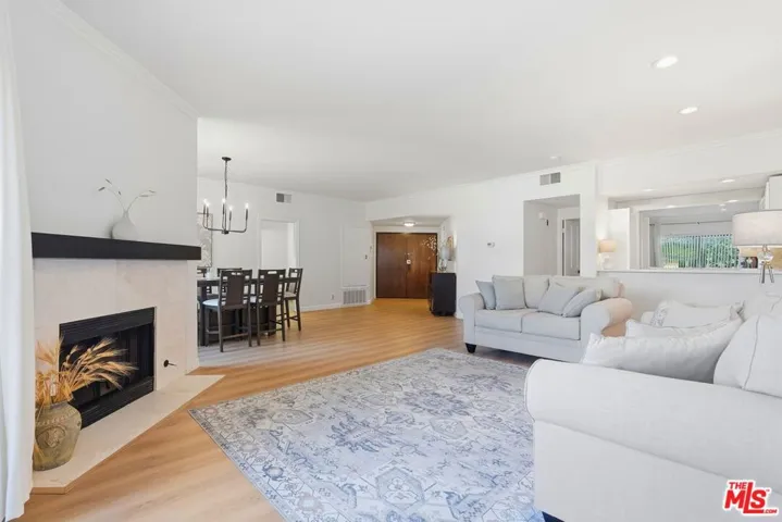 828 S Bedford Street 202, Los Angeles, California 90035