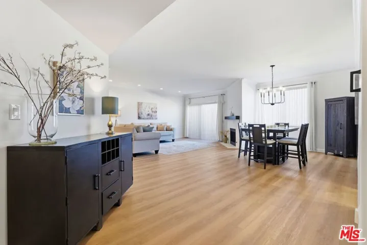 828 S Bedford Street 202, Los Angeles, California 90035