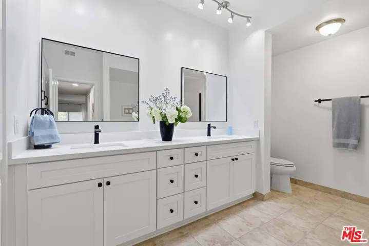 828 S Bedford Street 202, Los Angeles, California 90035