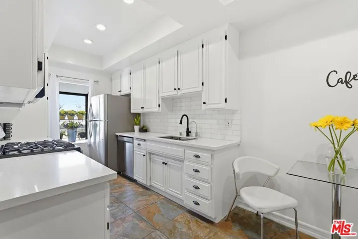 828 S Bedford Street 202, Los Angeles, California 90035