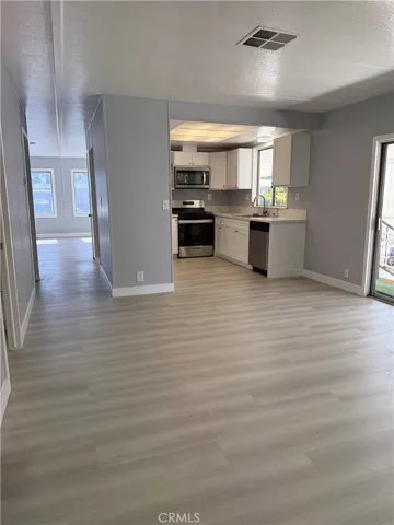 995 Pomona Rd#3, Corona, California 92882