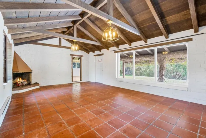 264 W Carmel Valley Road, Carmel Valley, California 93924