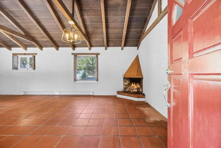 264 W Carmel Valley Road, Carmel Valley, California 93924