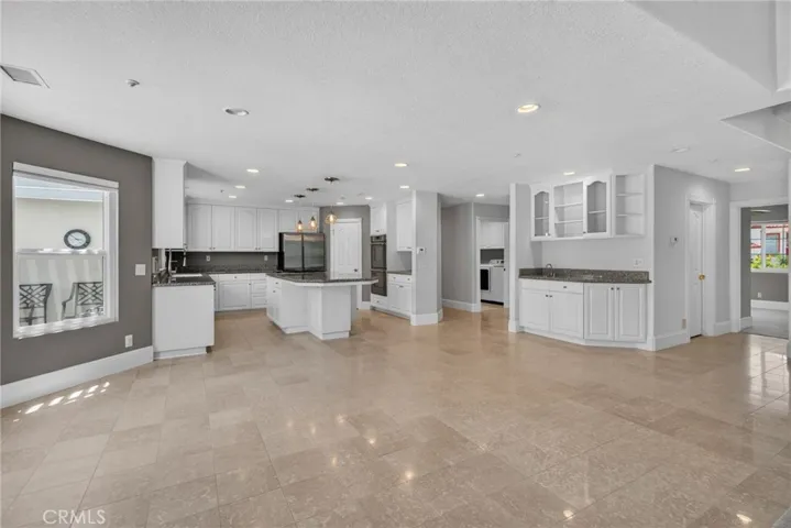 6220 Century Hill, Riverside, California 92506