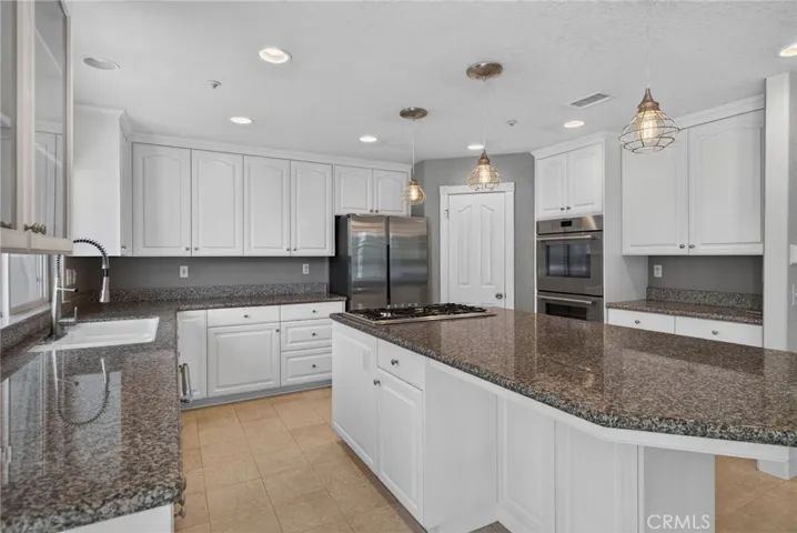 6220 Century Hill, Riverside, California 92506