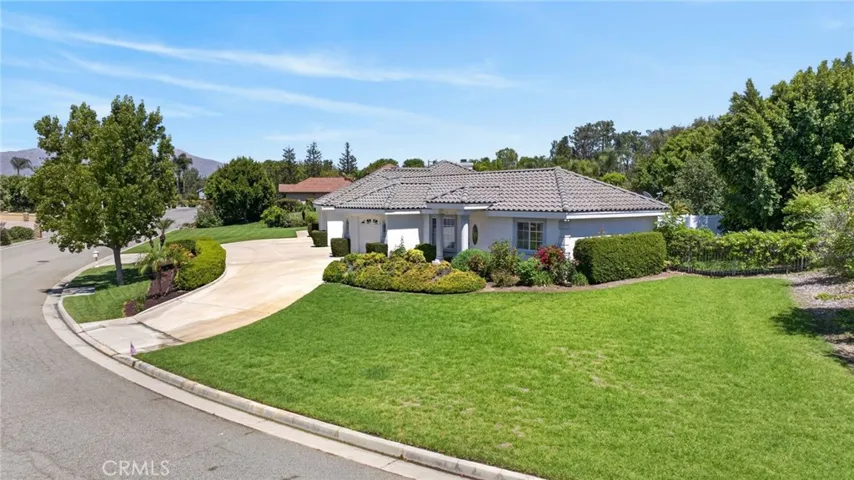 6220 Century Hill, Riverside, California 92506