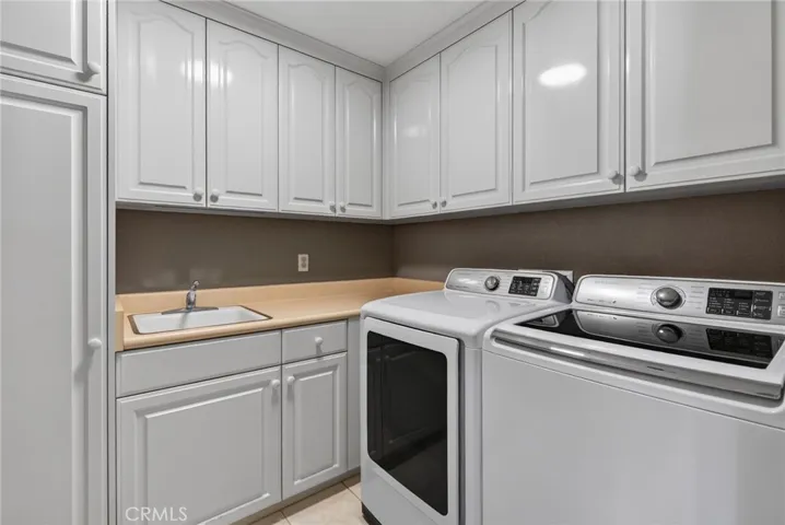 6220 Century Hill, Riverside, California 92506