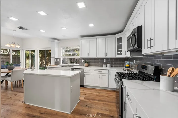 15660 Trollope Court, Moorpark, California 93021